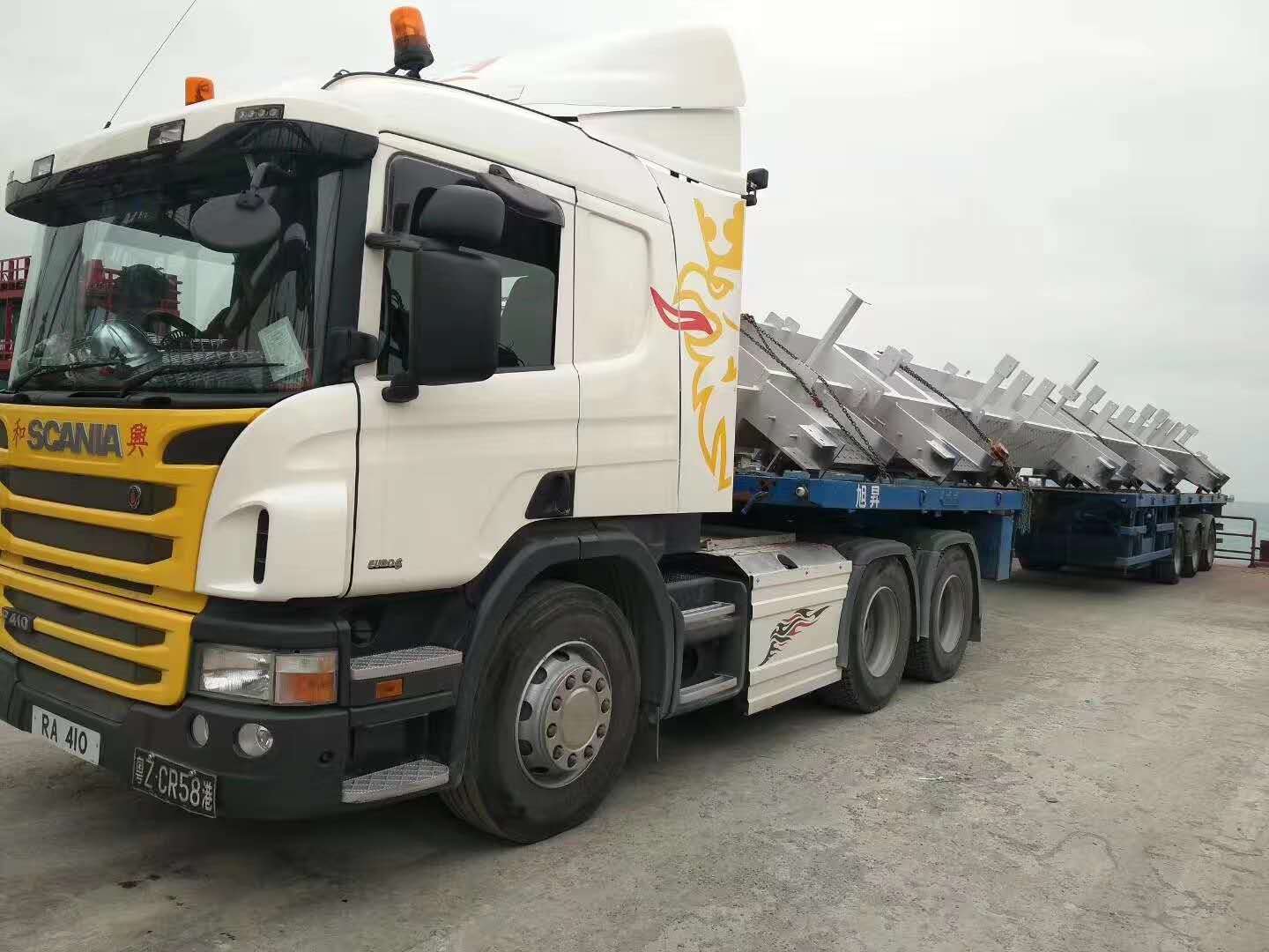 廣州到香港項目工程水泥預(yù)制件運輸案例，廣州到香港物流專線，廣州發(fā)貨到香港，廣州發(fā)香港物流，廣州到香港物流，廣州到香港物流運輸