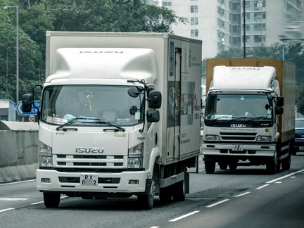深圳到香港物流-15噸車專車運輸?shù)较愀?  height=